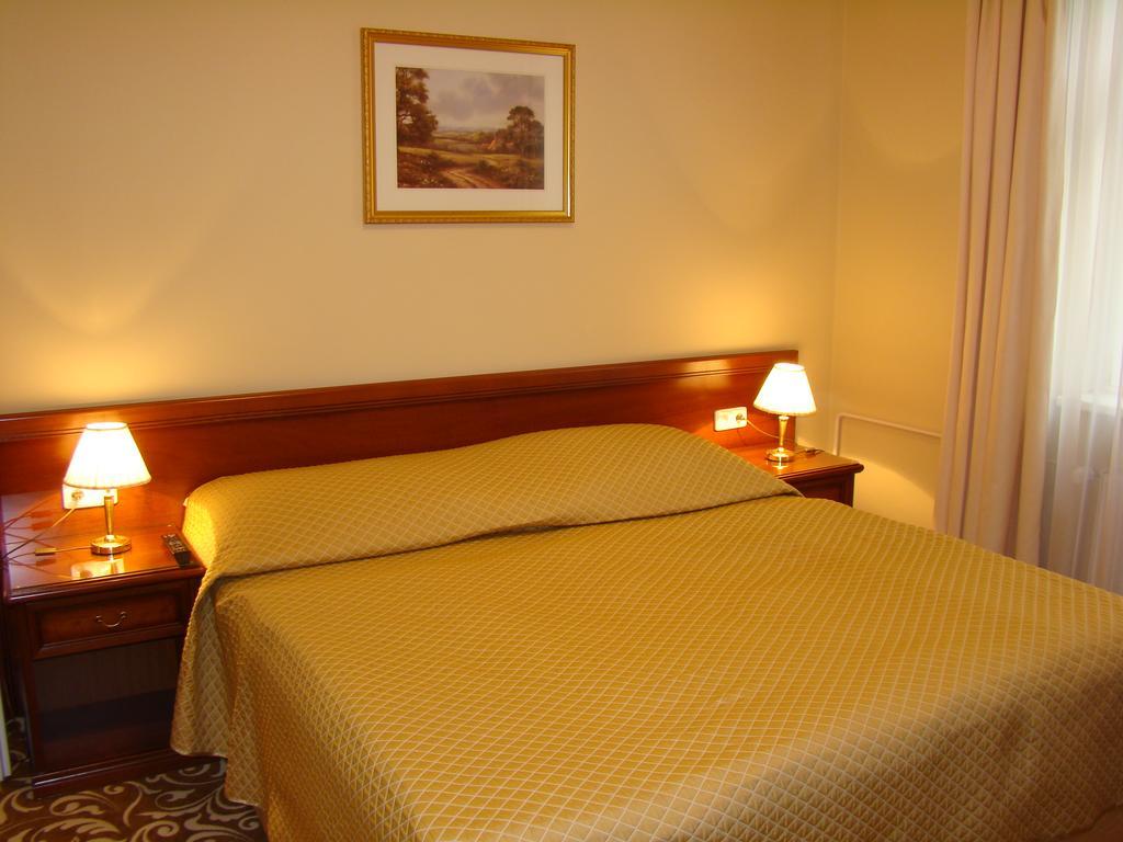 Hotel Saint Petersburg Karlovy Vary Room photo